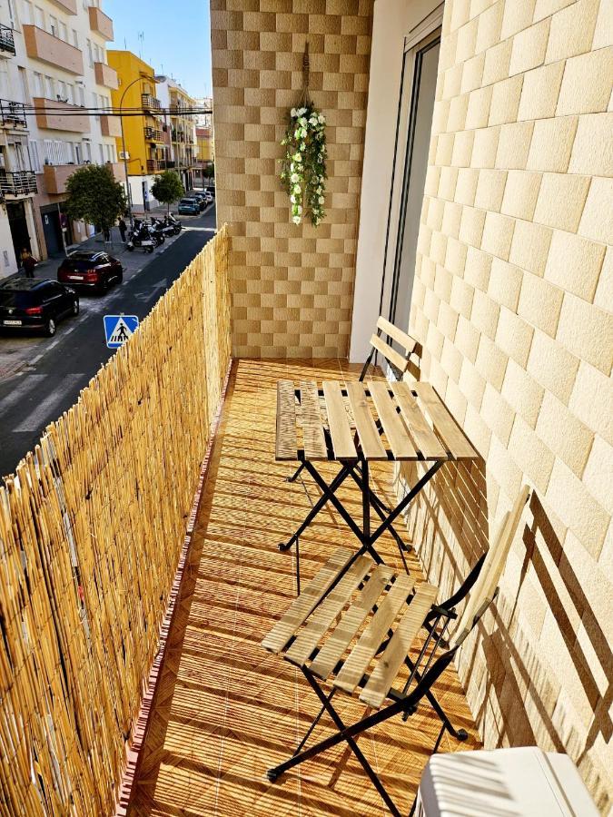 Apartamento Familiar En Triana Sevilha Exterior foto